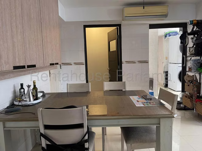 Venta de Apartamento en El Cangrejo I3398GRR
