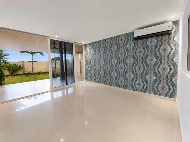Alquiler de Casa Unifamiliar Línea Blanca en Boulevard Hills, Villa Lucre - LH