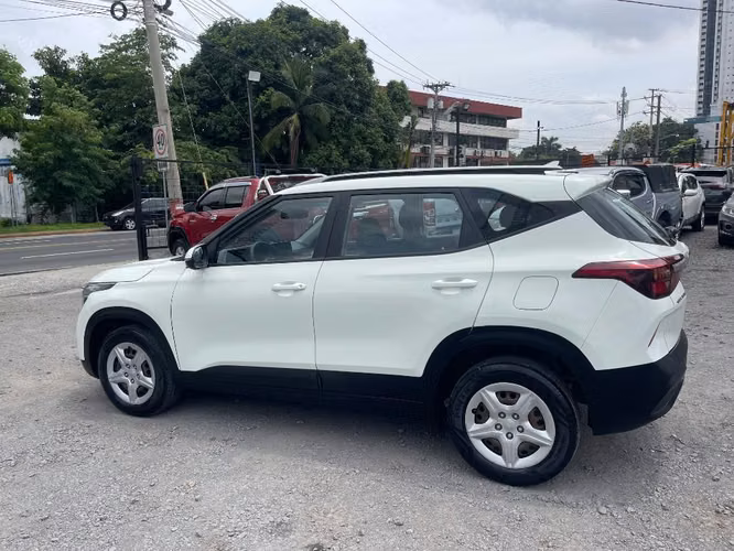 KIA SELTOS 2020 AUTOMATICO - Imagen 4