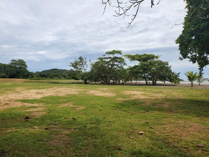 SE VENDE COLON , NOMBRE DE DIOS, LOTE 2 HAS Y 180MTS.FRENTE PLAYA - Imagen 3