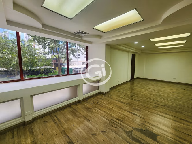 Venta Amplio Local Marbella Cerca de Calle Uruguay Excelente ubicación - Imagen 9