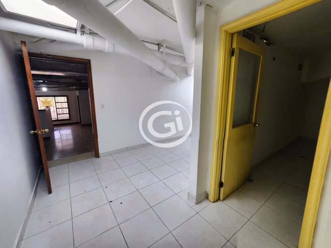 Venta Amplio Local Marbella Cerca de Calle Uruguay Excelente ubicación - Imagen 15