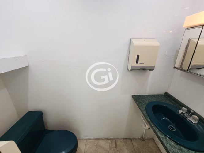 Venta Amplio Local Marbella Cerca de Calle Uruguay Excelente ubicación - Imagen 10