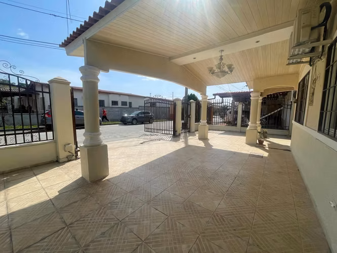 VENTA DE CASA EN RESIDENCIAL QUINTAS DE GRATAMIRA - DORASOL - Imagen 4