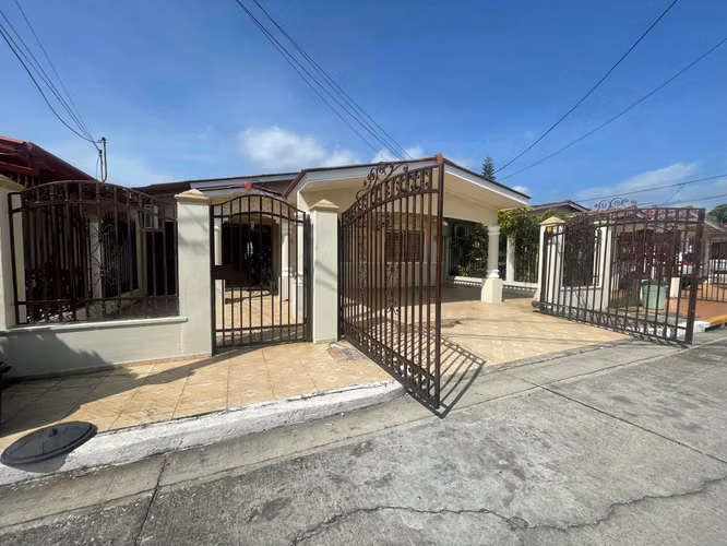VENTA DE CASA EN RESIDENCIAL QUINTAS DE GRATAMIRA - DORASOL - Imagen 2