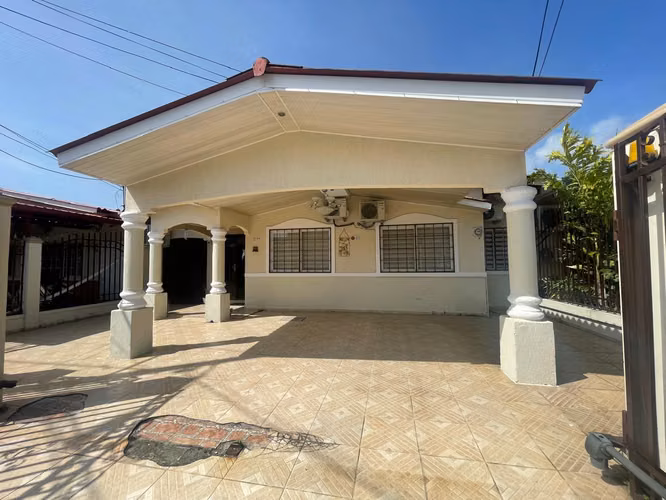 VENTA DE CASA EN RESIDENCIAL QUINTAS DE GRATAMIRA - DORASOL - Imagen 3