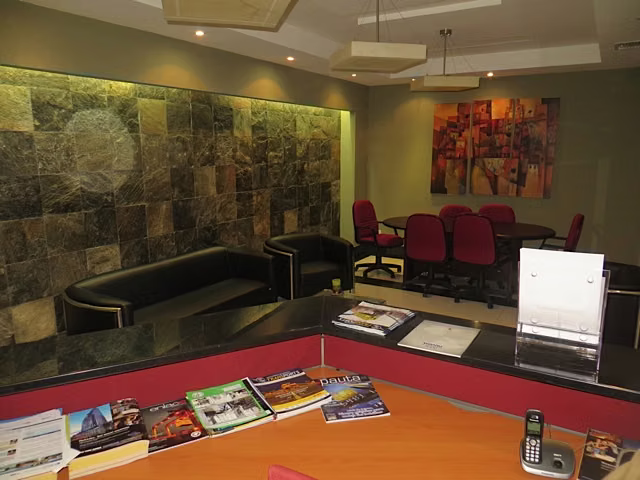 Ocean Business Plaza. 186mts 3est amoblada $2500.00neg - Imagen 8