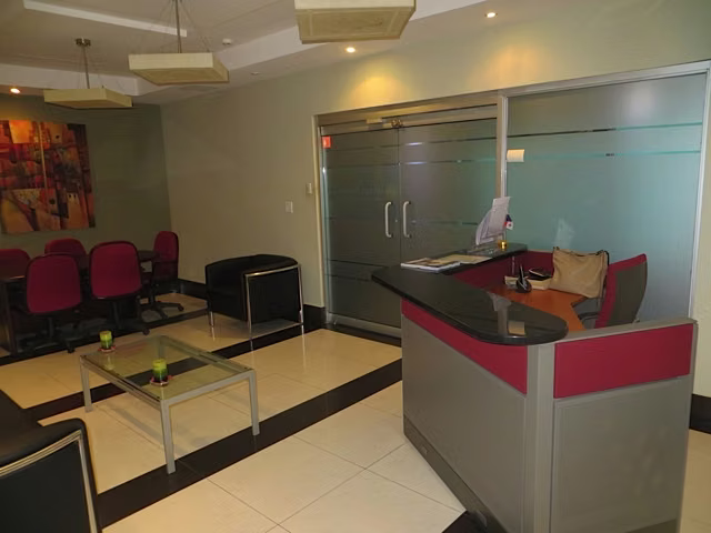 Ocean Business Plaza. 186mts 3est amoblada $2500.00neg - Imagen 10