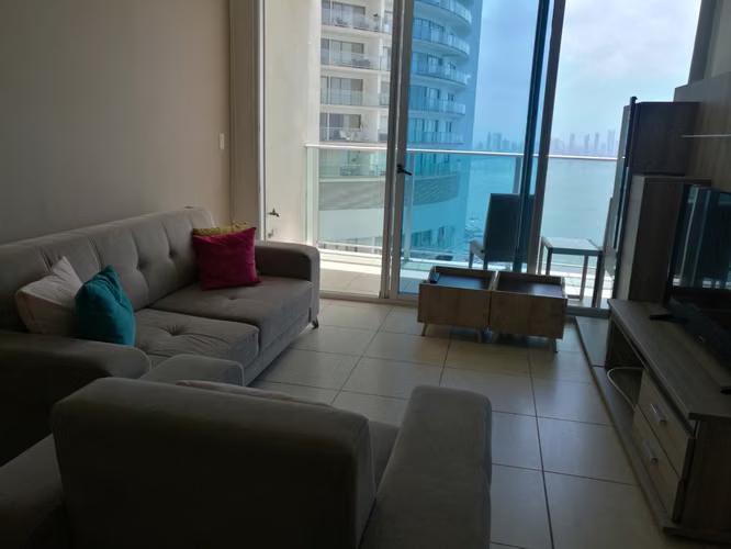 CENTRICO Y ACOGEDOR APARTAMENTO CON VISTA AL MAR - Imagen 6
