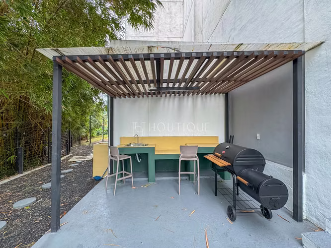 Venta del apartamento en la Avenida La Pulida  El Edificio: PH Áthas