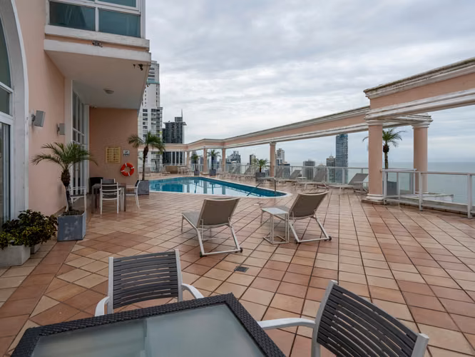 VENTA DE APARTAMENTO EN PH VISTA MARINA AMOBLADO, AVENIDA BALBOA (2)