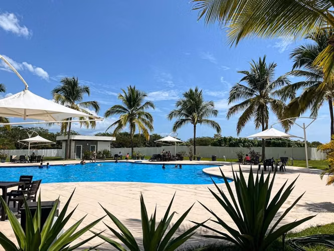 SE VENDE APARTAMENTO EN LA PLAYA - PH CORAL PARK - VG