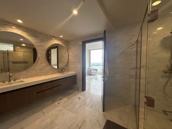 ALQUILER DE APARTAMENTO AMOBLADO EN PH THE TOWERS, PUNTA PAITILLA (13P)