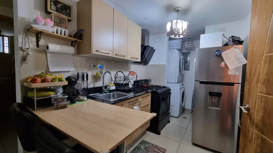 SE VENDE versátil apto de 2 hab  en Ph Torres de Castilla. Vía España - Imagen 6