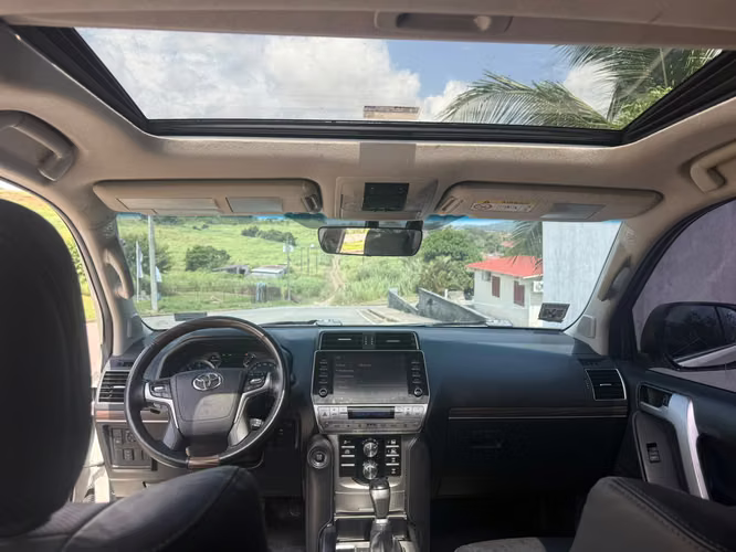 Toyota Prado VX - Imagen 8
