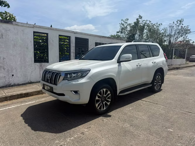 Toyota Prado VX - Imagen 7