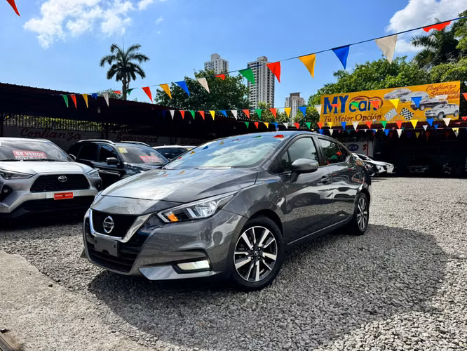 Nissan Versa 2023 - Imagen 2