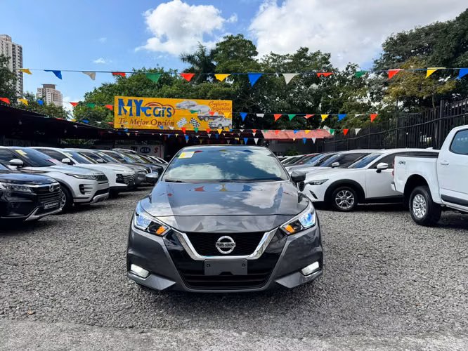 Nissan Versa 2023 - Imagen 4