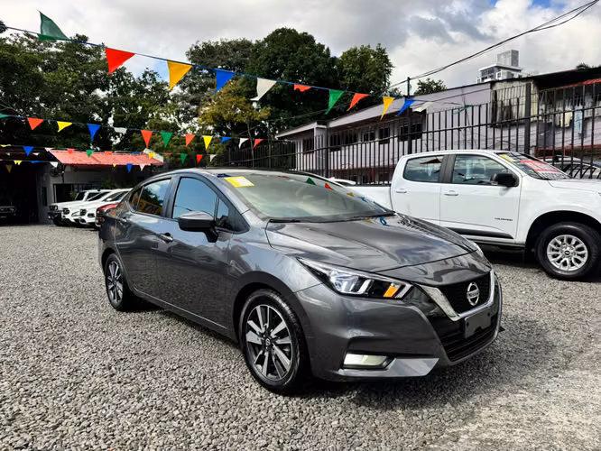 Nissan Versa 2023