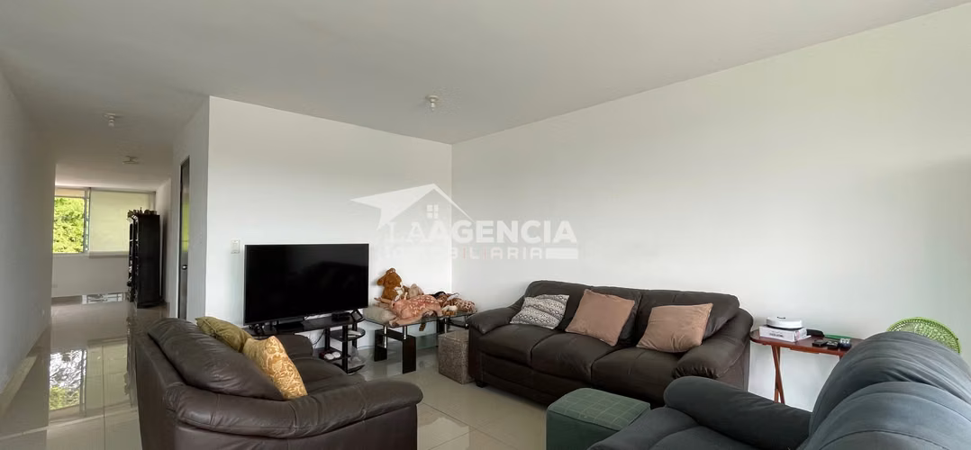 Albrook, Venta de Apartamento en Pine Hills con excelentes vistas - Imagen 2