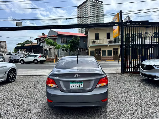 Hyundai Accent 2018 - Imagen 6