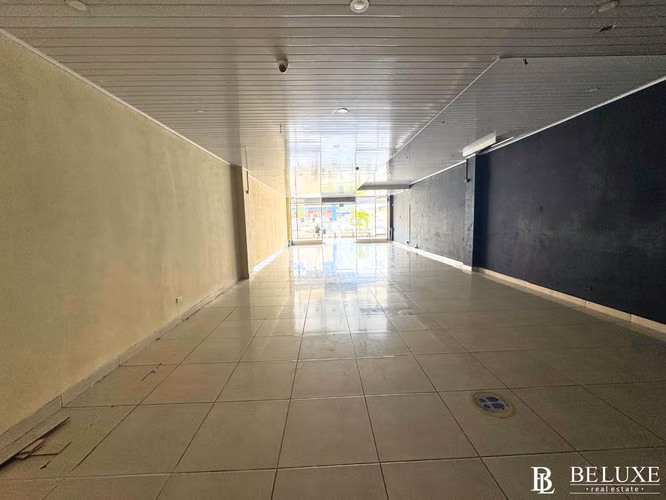 ALQUILER DE LOCAL EN PLANTA BAJA EN BRISAS MALL, BRISAS DEL GOLF (20) - Imagen 5