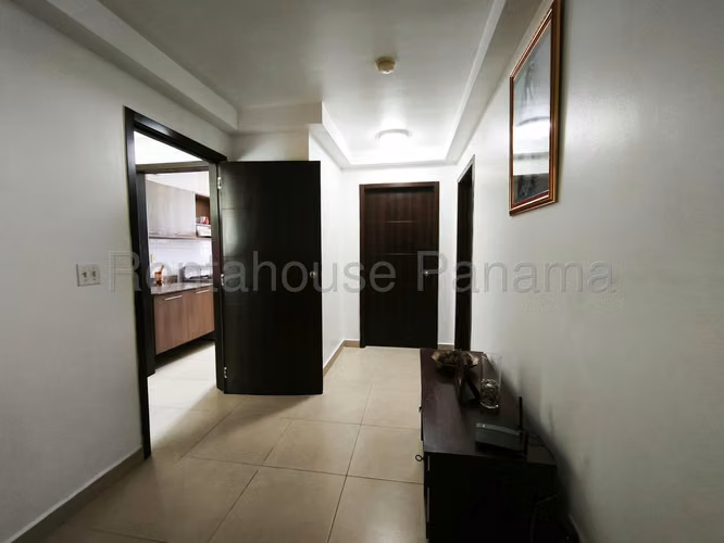 Vendo Apartamento en Condado del Rey KA27-325