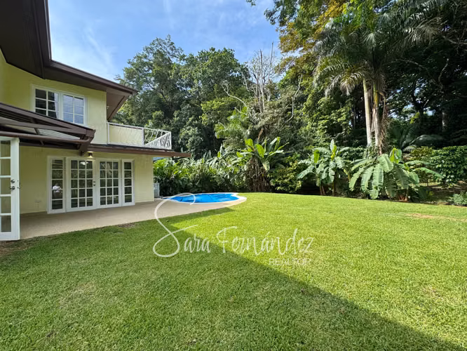 RENEWED HOUSE FOR RENT IN CLAYTON