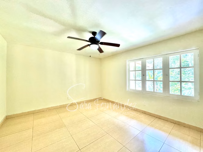 CASA RENOVADA EN ALQUILER EN CLAYTON - Imagen 12