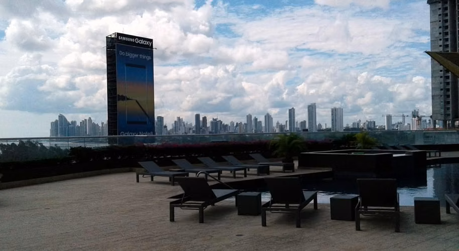 ALQUILO. Apartamento en Ph Country Club. Costa del Este. 203m2 - Imagen 18