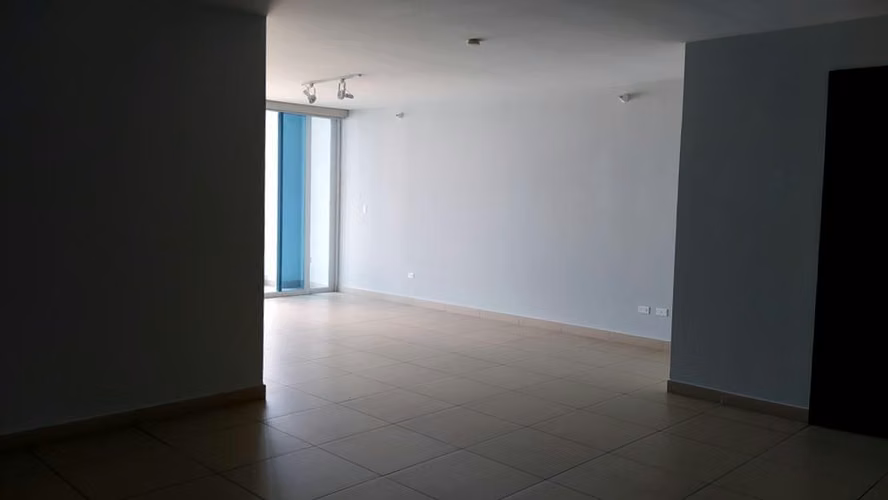 ALQUILO. Apartamento en Ph Country Club. Costa del Este. 203m2 - Imagen 3
