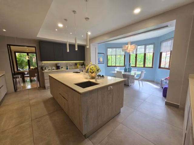 Casa de Lujo Remodelada en Senderos de Camino de Cruces - Imagen 14