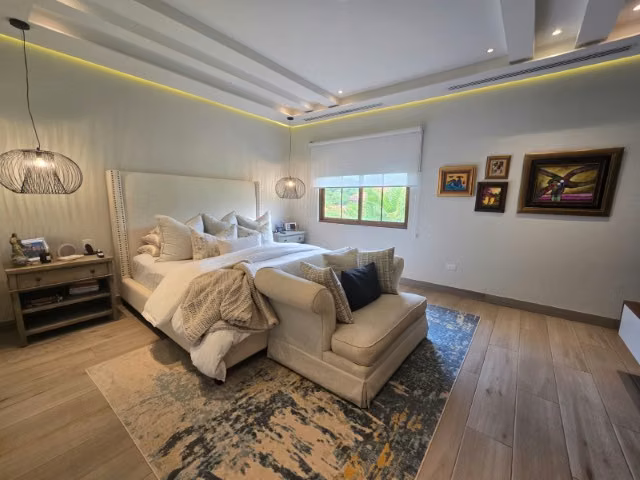 Casa de Lujo Remodelada en Senderos de Camino de Cruces - Imagen 16