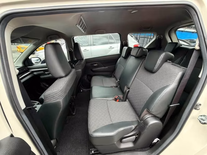 SUZUKI XL7 GL 2026 AUTOMATICO 7 PUESTOS SOLO14 MIL KLM GARANTIA VIGENTE COMO NUEVA - Imagen 5
