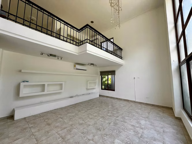 Vive en Grande:  Venta de  casa de Dos Niveles en Camino de Cruces - Imagen 8