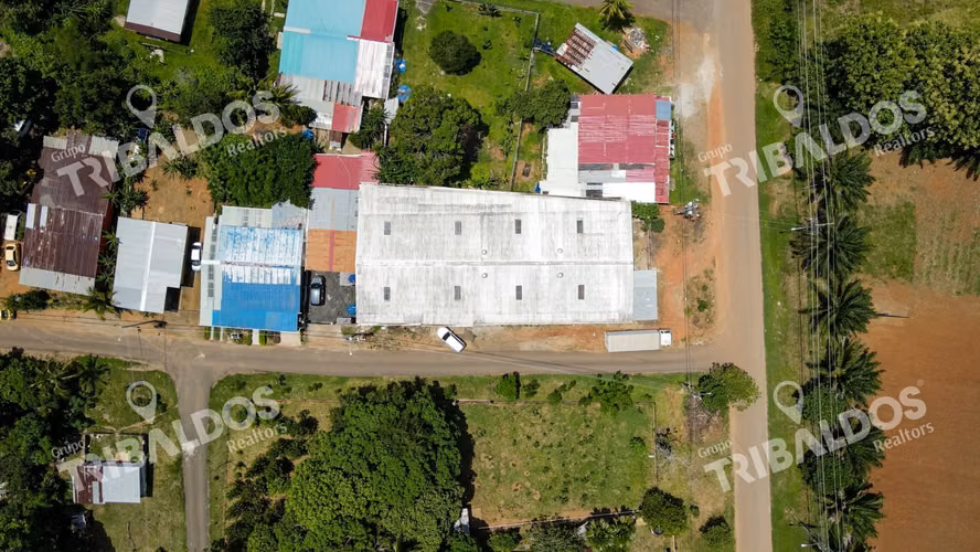 Venta de galera sobre la Ave. José Agustín Arango