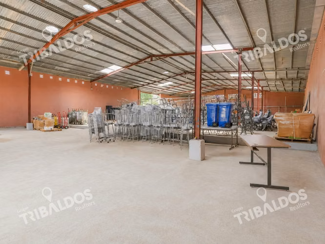 Venta de galera sobre la Ave. José Agustín Arango