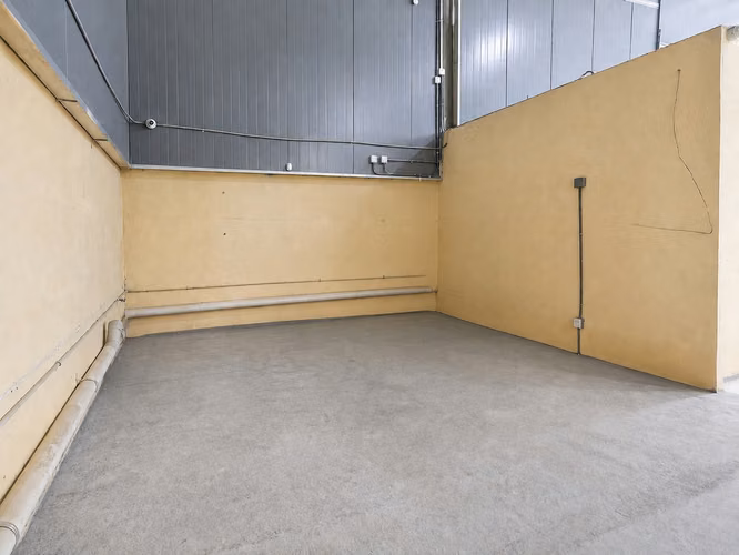 Venta de galera con mezzanine en Pacora - Imagen 11