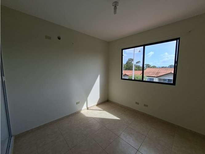 CHORRERA / ARBOLEDAS / LOS PINOS / 180M / 3 HABITACIONES / TERRAZA