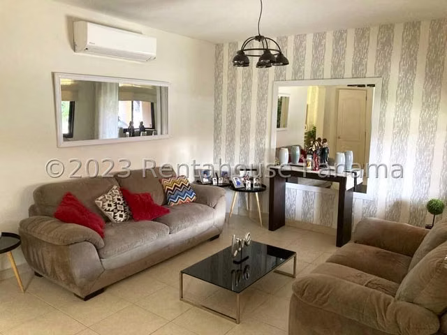 Venta de Casa en Versalles 24LBR5222 - Imagen 2