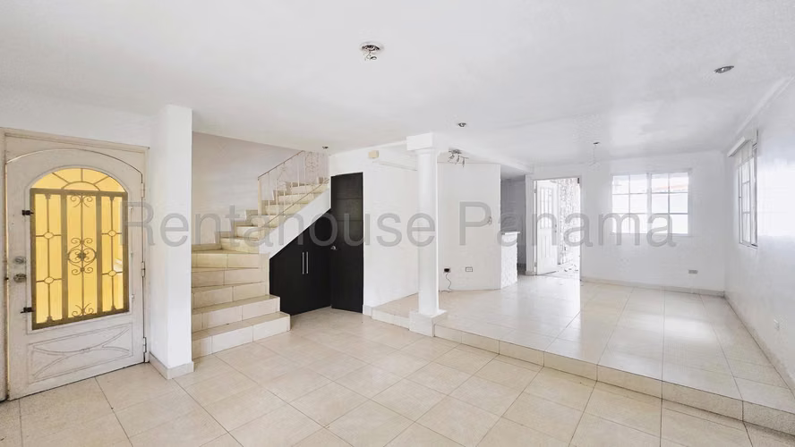 Venta de Casa en Altos de Panama Casa Lote CCO - Imagen 2