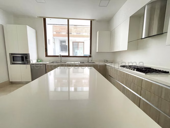 Venta de Apartamento en Punta Pacifica Ph Gardens JV - Imagen 4