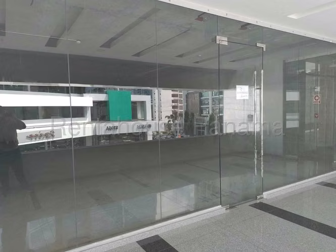 RR ALQUILER DE LOCAL EN VIA BRASIL CITY MALL