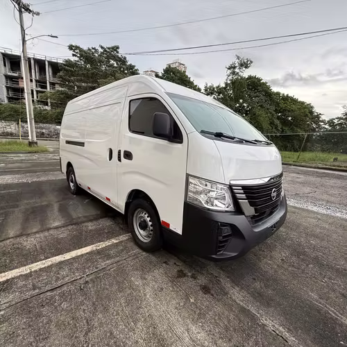 Vendo Nissan Urvan 2023 capota alta - Imagen 3