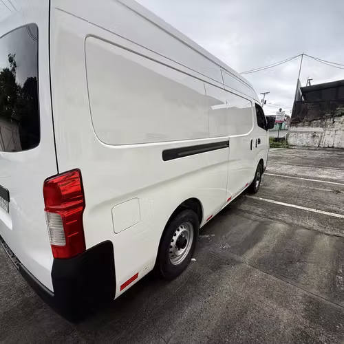 Vendo Nissan Urvan 2023 capota alta - Imagen 5