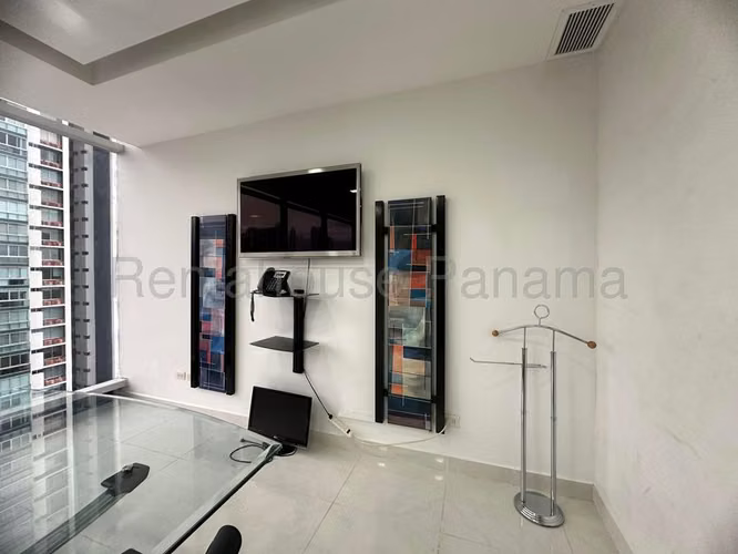 Oficina Comercial en Alquiler en Costa del Este JG