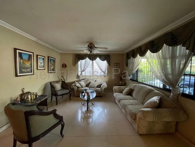 House for sale in Betania OF25-6678