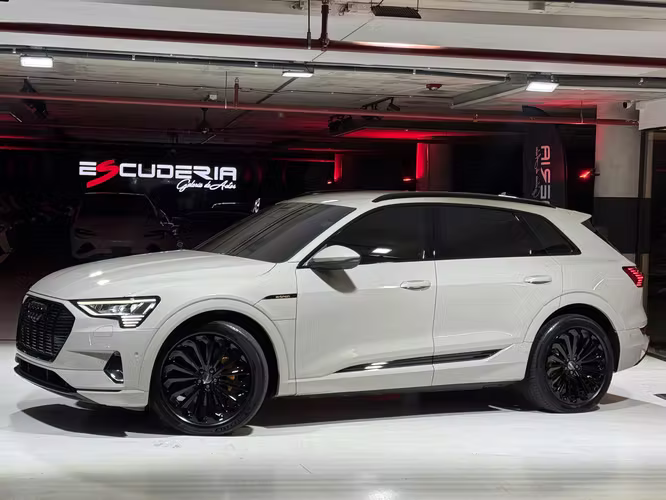 AUDI E-TRON 2020