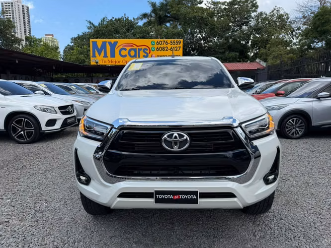 TOYOTA HILUX 2022 AUTOMATICO FULL EXTRAS - Imagen 3
