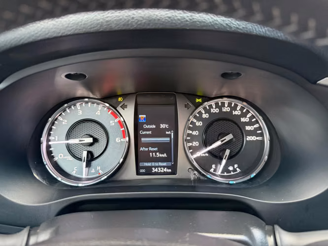 TOYOTA HILUX 2022 AUTOMATICO FULL EXTRAS - Imagen 18